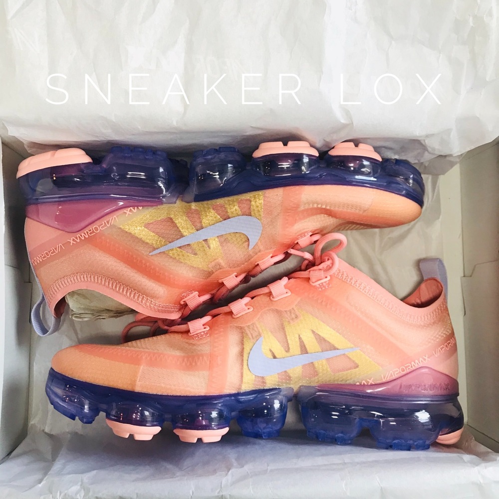 Nike Air VaporMax Running Shoes - Picture 1 of 5